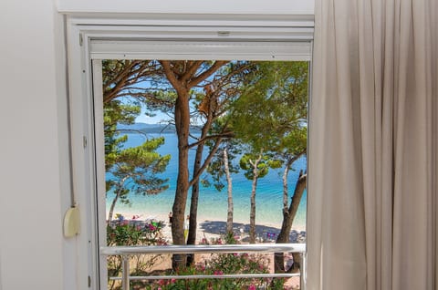Apartments Beach House Paradiso - Unit 206615-16