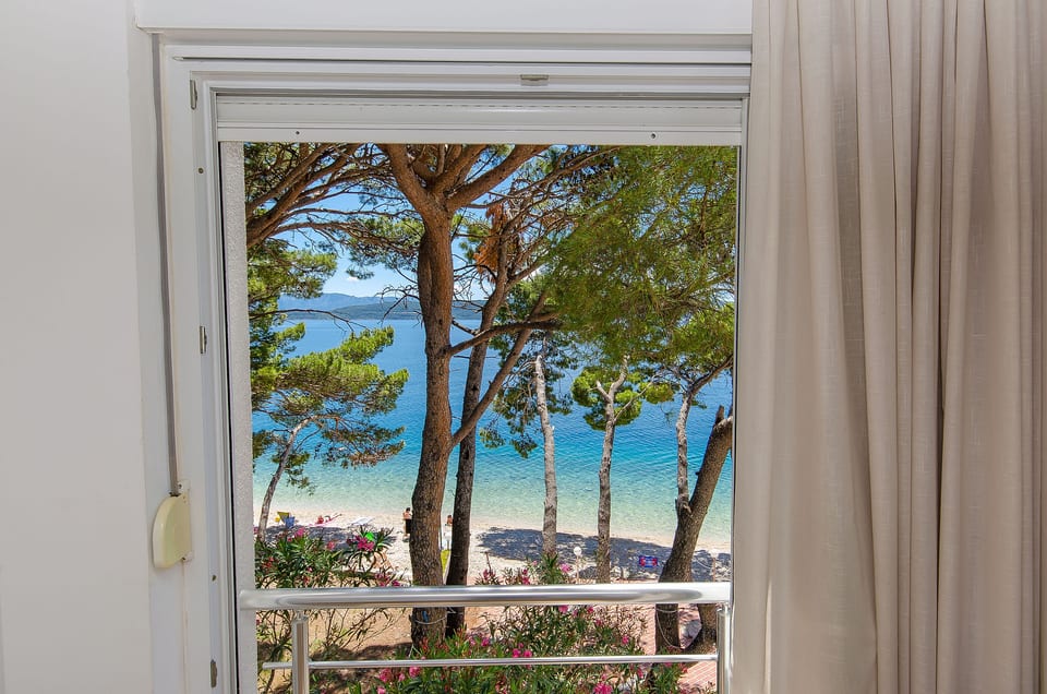 Apartments Beach House Paradiso - Unit 206615-16