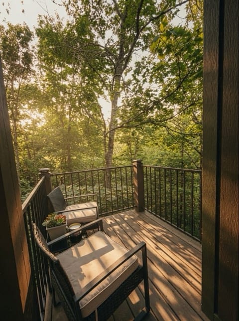 Private deck in the trees.
