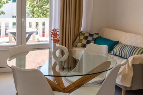 Apartments and Room Tattoo - Unit 375260-13