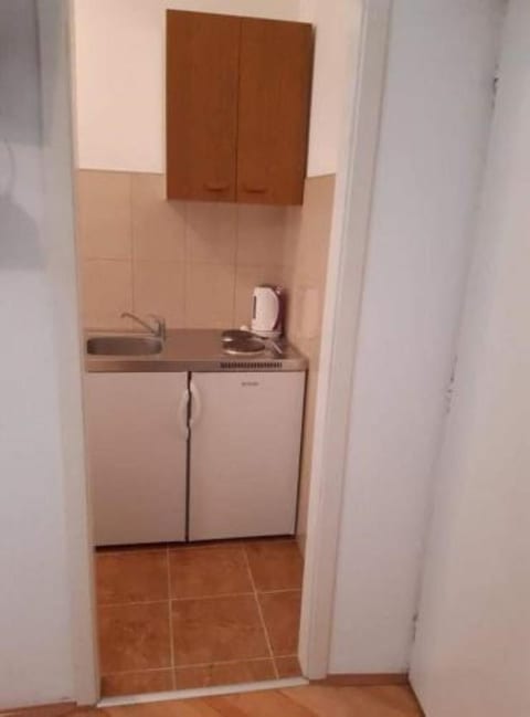 Apartments and Room Tattoo - Unit 375264-13