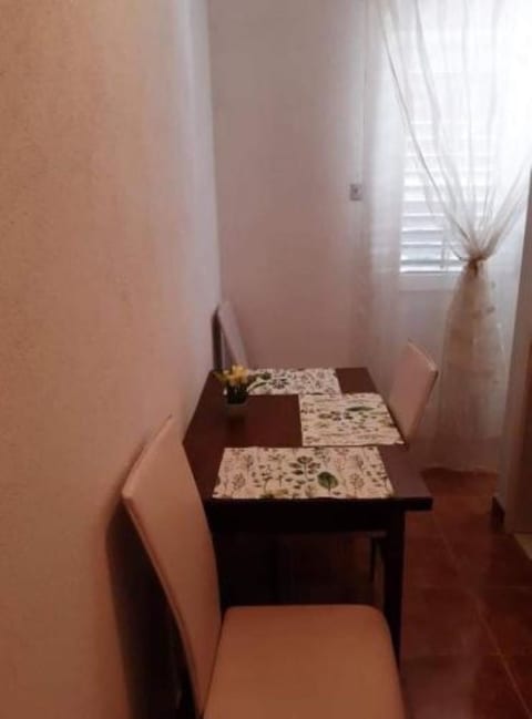 Apartments and Room Tattoo - Unit 375264-13