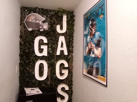 The Jax Hideout
DT studio w/ shaded patio image 1