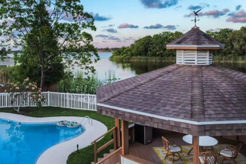 Lakeside Retreat-4plex Sleeps 20