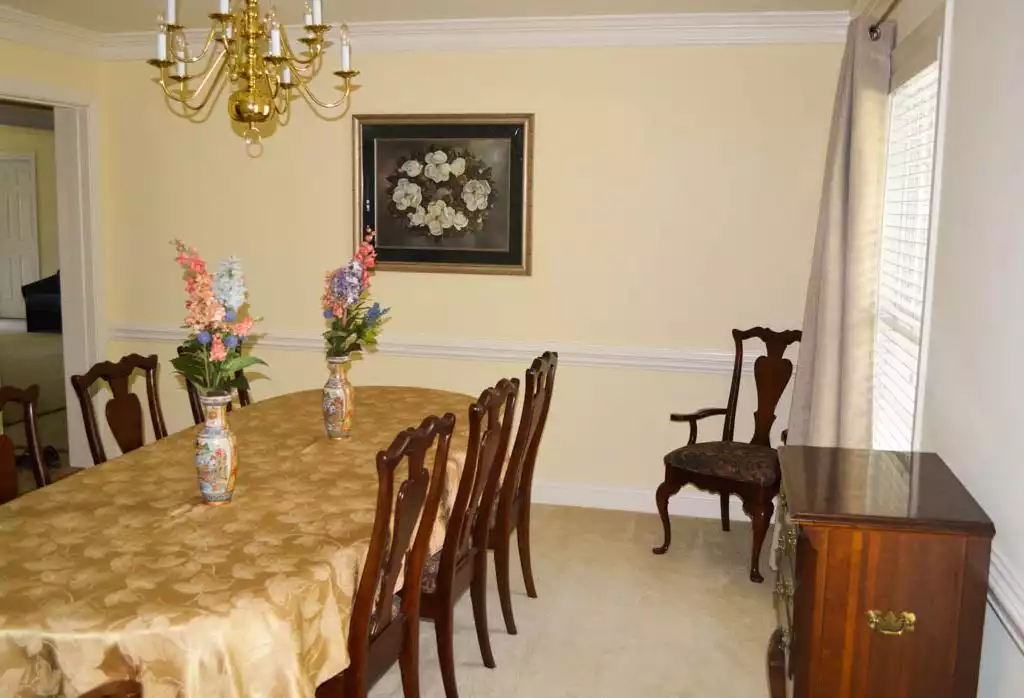 Formal dining room seats 10, right next to the kitchen. Formal dining room seats 10, right next to the kitchen. - Lake Anna Blue Sails - Mineral