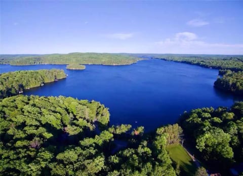 Cozy quiet cottage near Lake of Bays, Huntsville