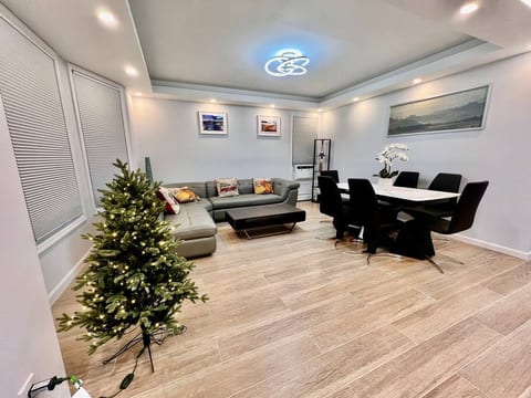 Morden 3-bedroom Home Close to Ferry+Manhattan 