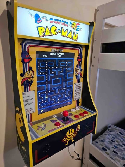 wall mounted arcade