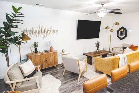 Fort Worth Chic Hideaway 2BR/2BA with Pool + Games | Sleeps 8