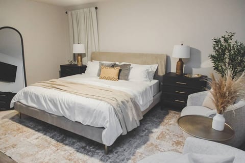 Fort Worth Modern Getaway 2BR/2BA with Pool + Games | Sleeps 6