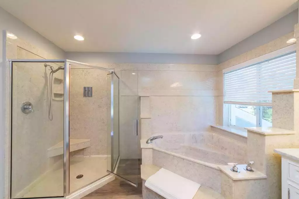 Master bathroom - 2nd floor - Luxury Ocean Blue beach house- 3 bed room  - Palm Coast