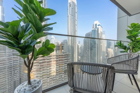 Burj Crown Retreat near Burj Khalifa, Mall & Opera