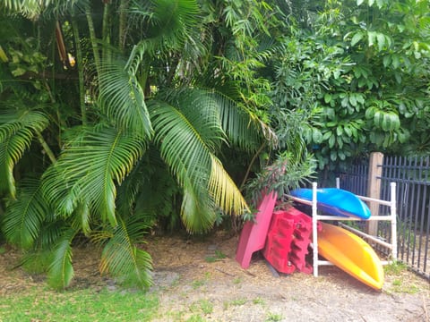 Tropical Paradise Canal Front Home close to beach