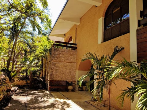 Beach Villa for 29 with Huge Pool BBQ