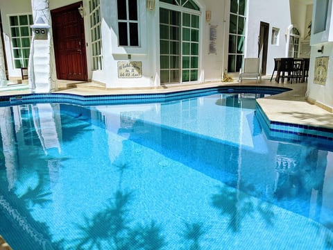 18BR Estate Steps to Beach and 5th Ave Sleep 50