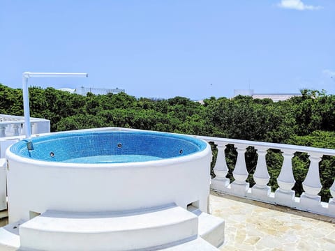 Plunge POOL ... .there are jets but No heat .... fill with fresh water when you want to use it or let it sit in the sun for the day to heat and enjoy it warm in the eveing.