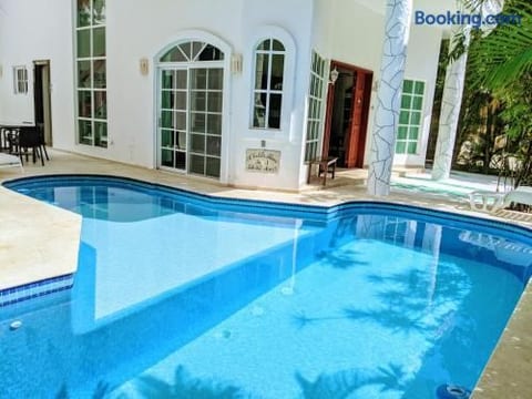El Castillo Primero Penthouse - by VOPDC Playacar