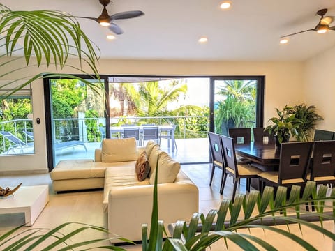Ocean View Villa with Private Pool BBQ Fast Wifi