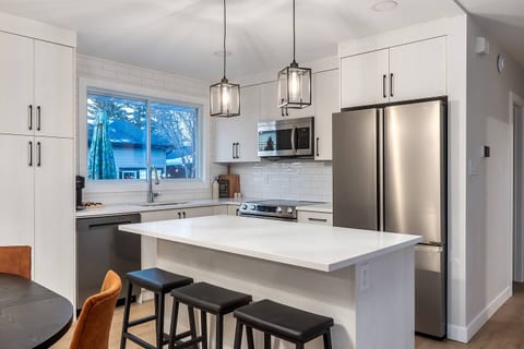 Alpine Elegance | Designer Main Floor