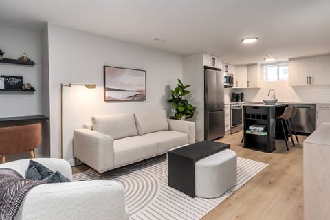 Alpine Elegance | Modern 2BR Suite