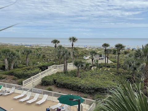 Private beach access through the dunes