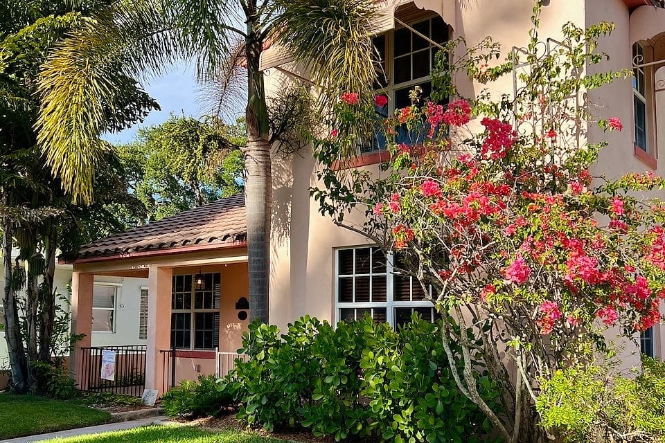 3BR 2 BA Boats OK Marina District Historic Home image 1