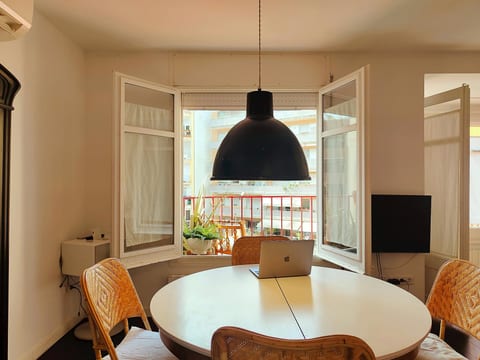 F3- Spacious 2 bedroom. Sarrià - Hospital Clinic