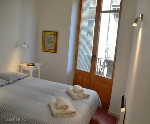 Rambla-Plça Catalunya 2BR, monthly stays -R.H
