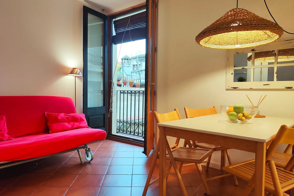 R.G. Central, Ruhige 1-Zimmer-Wohnung. 2 BETTEN. La Rambla! - Barcelona