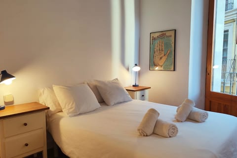 Bright 2BR Apt in Pl. Catalunya - Rambla D