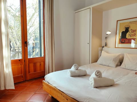 Bright 1-Bed Apartment on La Rambla, Barcelona. RJ
