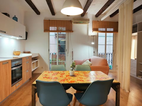 Best location in El Born, modern & super comfy
