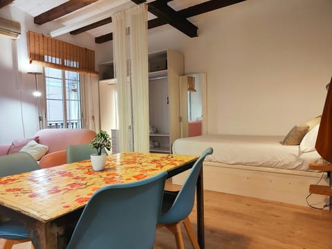 Best location in El Born, modern & super comfy
