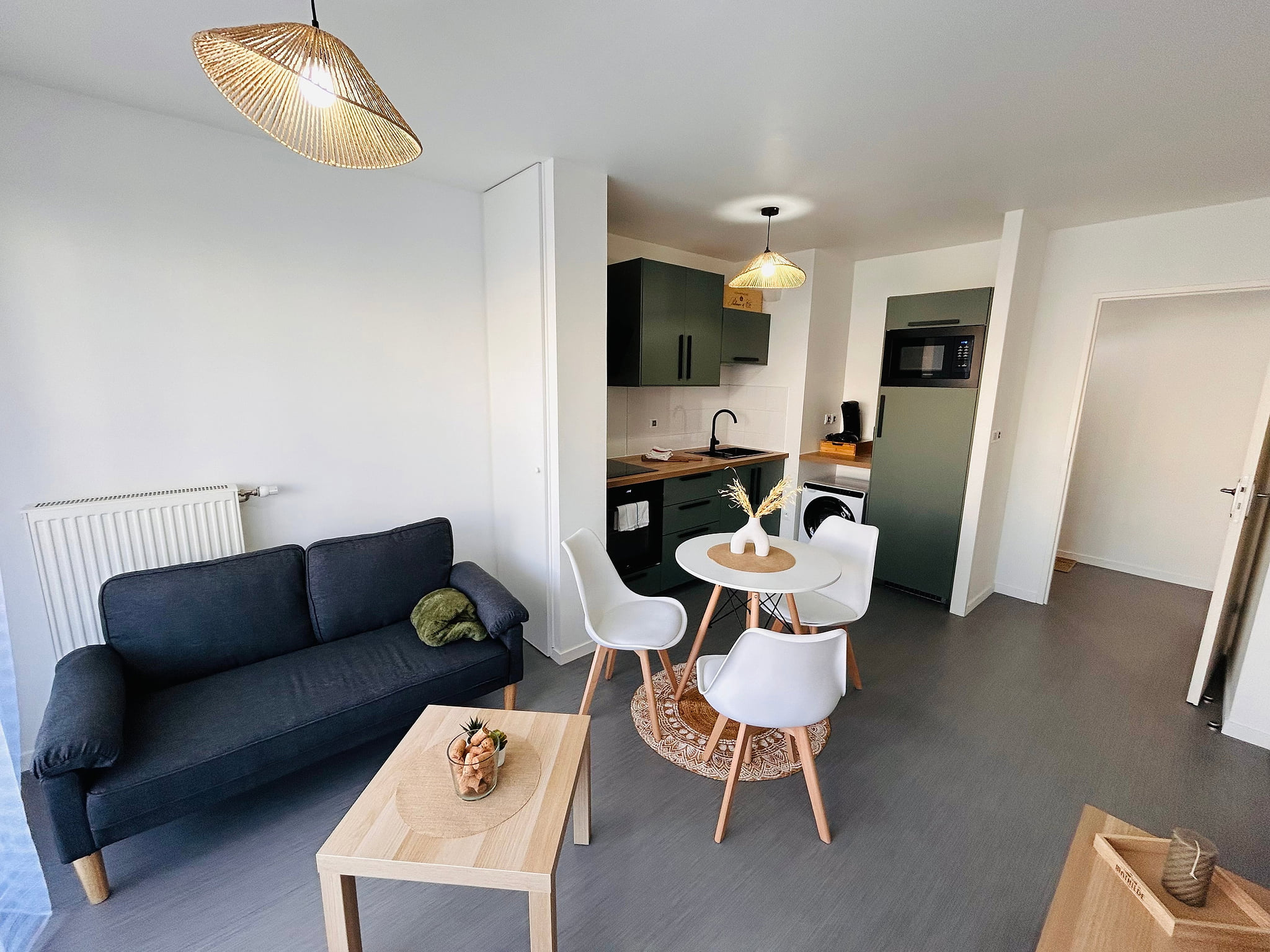 La Suite Bezannes | Parking | Balcon