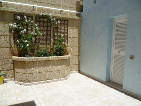 Charmantes Ferienhaus in Chayofa mit Terrasse, Garten und Pool