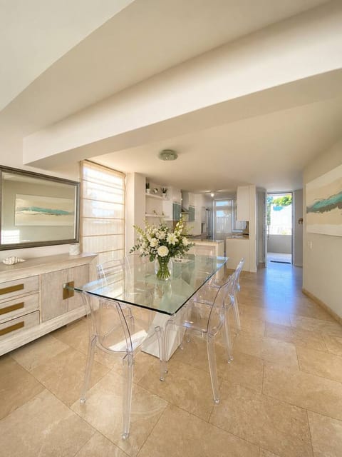 The Avenue Townhouse in Fresnaye