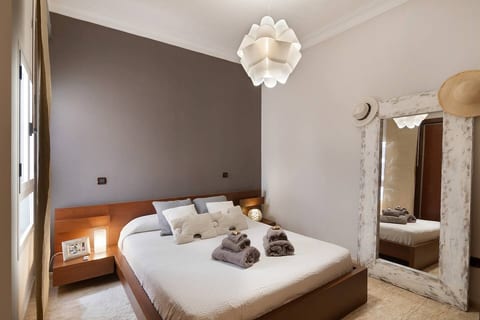NEXT TO LAS CANTERAS BEACH! charming 80 sq.m flat image 3