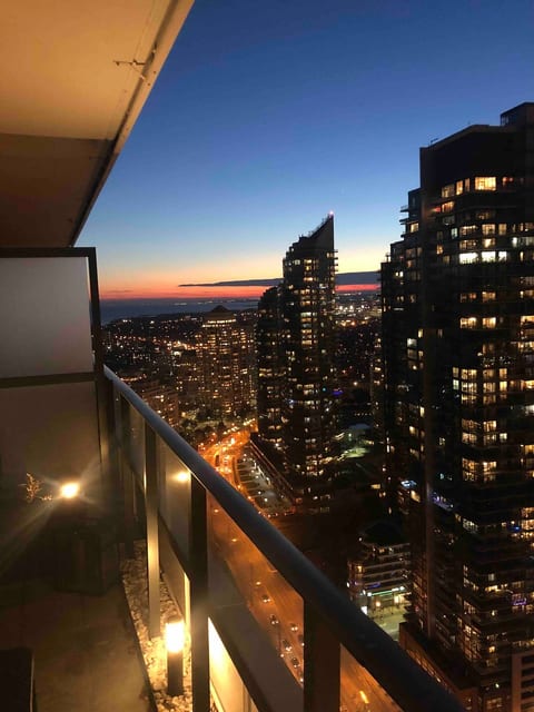Modern Lake view Condo w/ Pool & Gym| Sherway Mall image 2