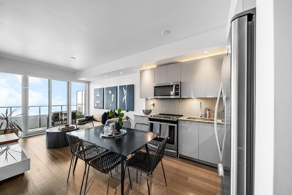 Modern Lake view Condo w/ Pool & Gym| Sherway Mall image 1