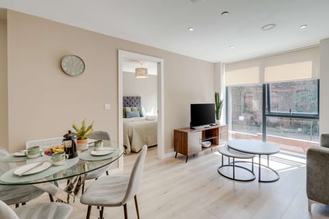 Family Apartment 2 Bed/2 Bath | Secure Parking & EV