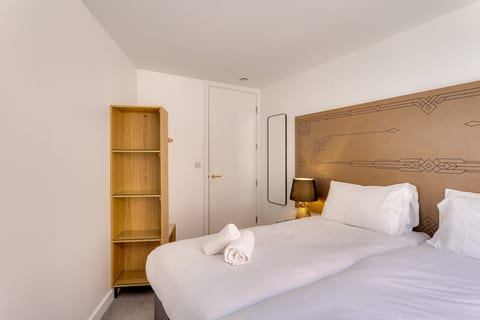202 Hatton Garden 2-Bed Family Flat with Secure Parking