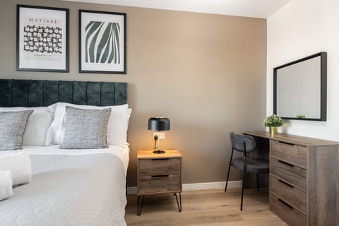 Richmond Row 2 Bed Apartment (203) | Secure Parking & EV