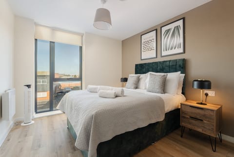 Richmond Row 2 Bed Apartment (203) | Secure Parking & EV