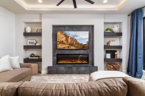 Near Zion | Pecan Valley Resort | Private Hot Tub