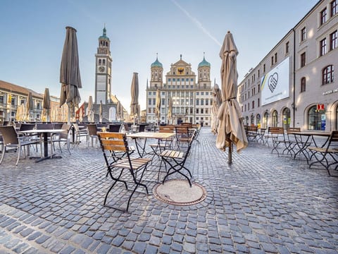 Top Lage direkt am Rathausplatz • Highspeed WiFi