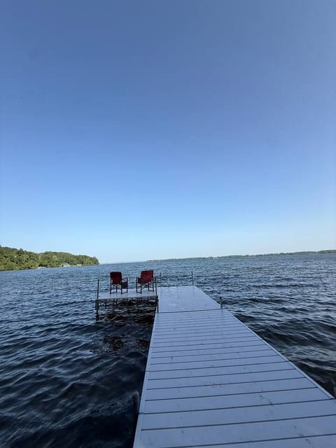 COVE | Waterfront PEC Cottage w/ Dock Lake Views