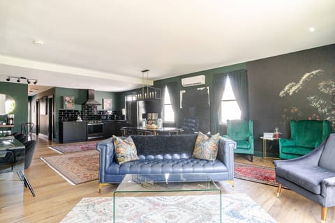 Wellington Gem | Walk to Beach, Cafés & Wineries - Apartment