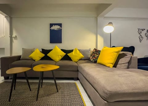 Cozy 3BR Townhouse Near Airport Suandok