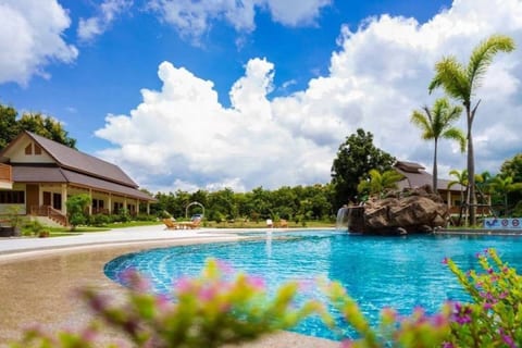 Exclusive Private Resort Mountain View | Sleeps 36