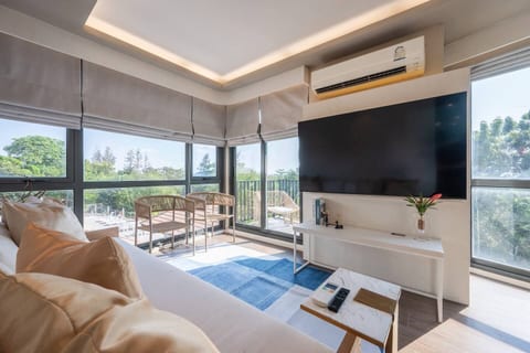 Bayphere Residence Private Beach 2 BR